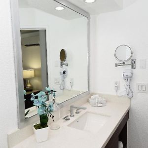RQQV SINGLE ROOM 2 QUEEN BEDS COURTYARD VIEW